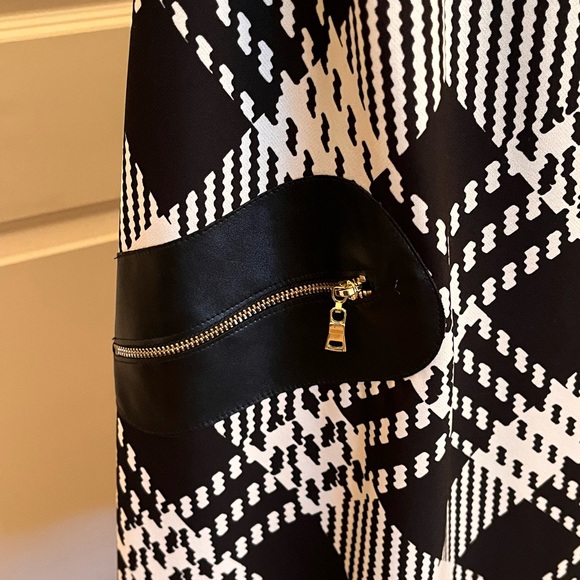 Sandra Derran size 18 W dress - Picture 2 of 4